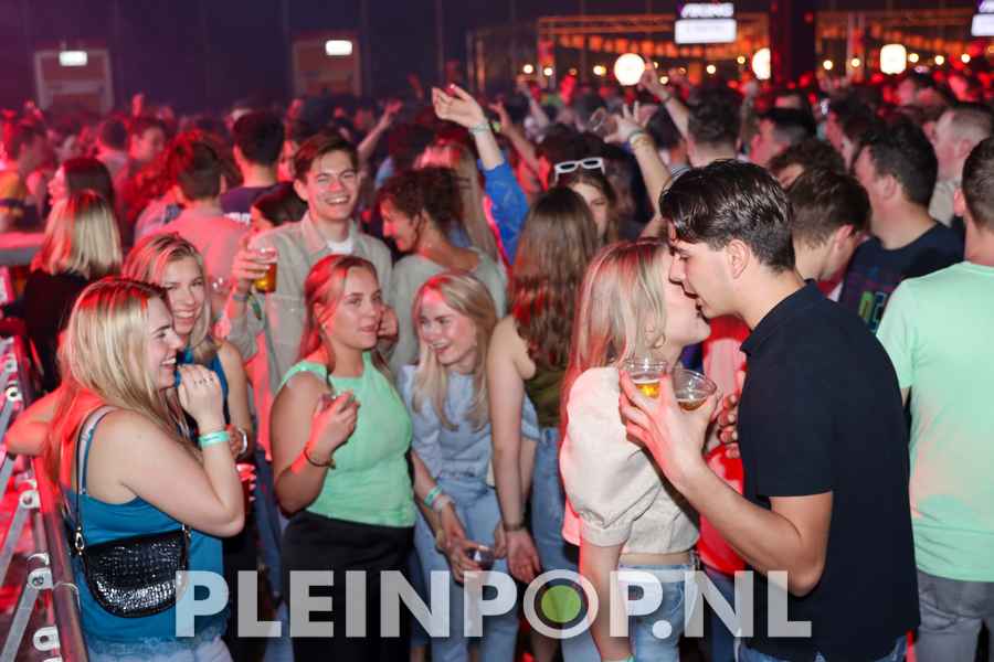 Publiek    Bezoekers (198)